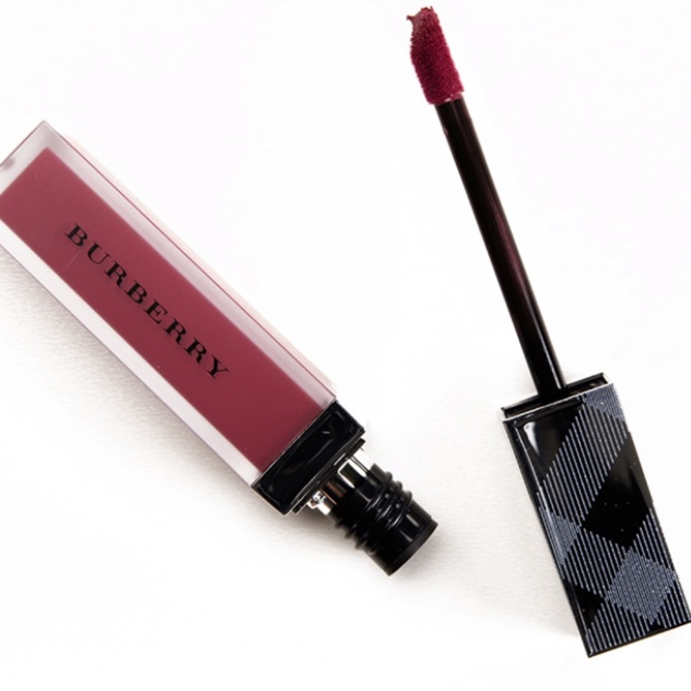 Burberry IxBlood Liquid Velvet Stain Brand New ! NWT!